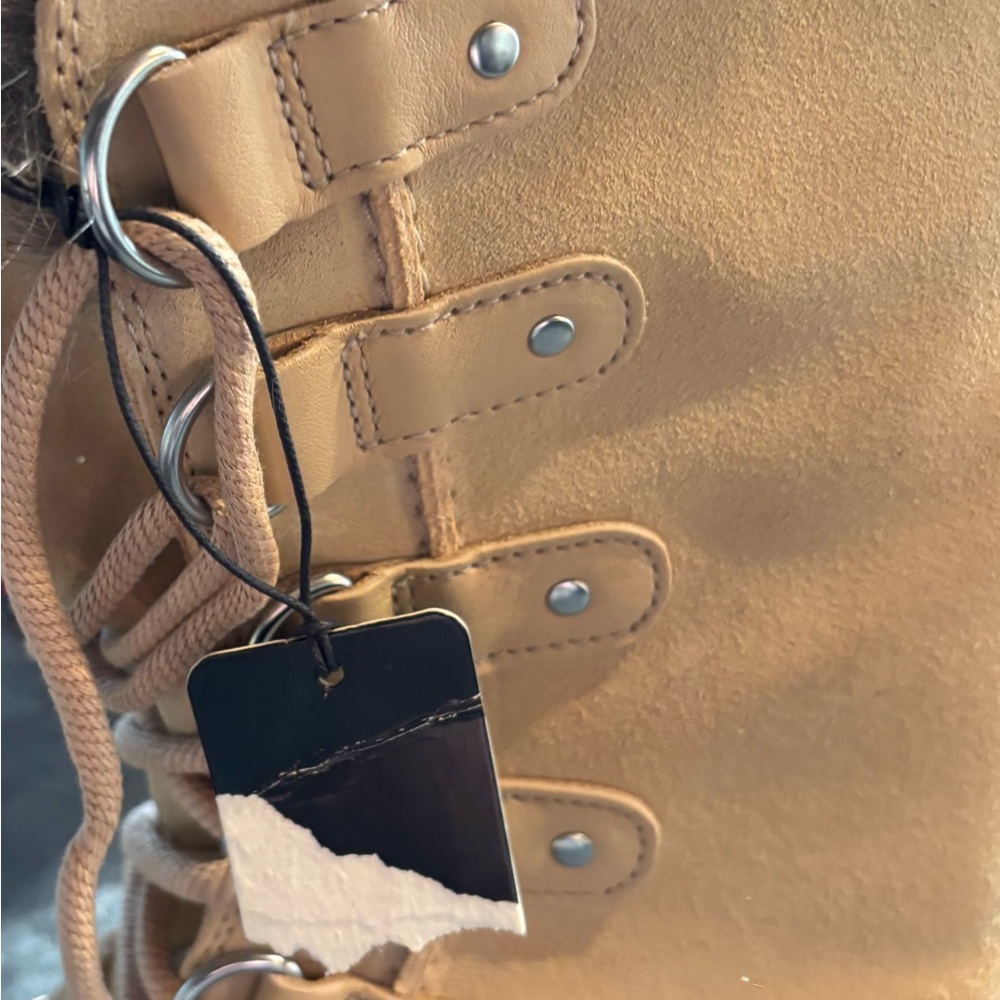 Sorel Women's Tan and Green Winter Boots - Picture 3 of 8